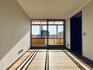 Se Vende Departamento Remodelado, 4 Dormitorios, Providencia