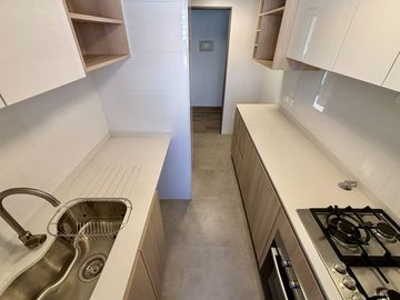 Se Vende Departamento Remodelado, 4 Dormitorios, Providencia