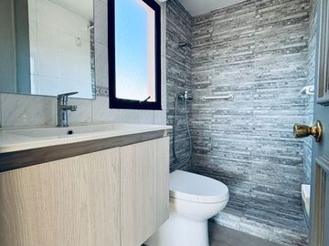 Se Vende Departamento Remodelado, 4 Dormitorios, Providencia