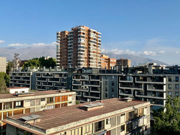 Se Vende Departamento Remodelado, 4 Dormitorios, Providencia