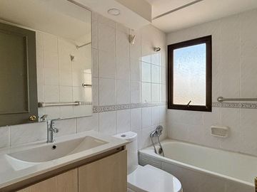 Se Vende Departamento Remodelado, 4 Dormitorios, Providencia
