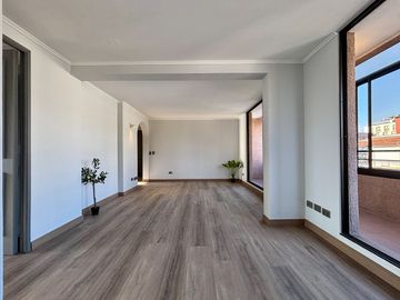 Se Vende Departamento Remodelado, 4 Dormitorios, Providencia
