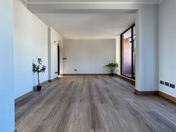 Se Vende Departamento Remodelado, 4 Dormitorios, Providencia