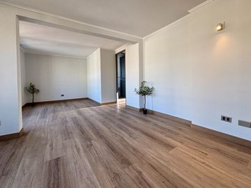 Se Vende Departamento Remodelado, 4 Dormitorios, Providencia