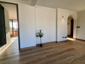 Se Vende Departamento Remodelado, 4 Dormitorios, Providencia