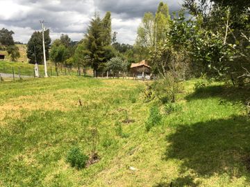 Venta de propiedad con  2710m2 -Sector Monay Baguanchi -Cuenca