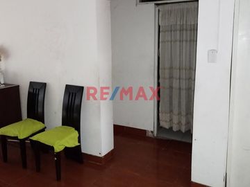 Oportunidad De Inversión: Se Vende Casa Como Terreno, 200 M2 En Zona A SJM
