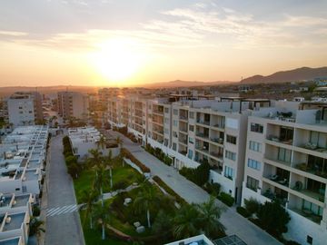 Condominio en Venta en Cabo San Lucas en Vista Vela con vista al mar