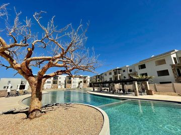 CASA en venta en Cabo San Lucas en camino del mar Townhouse