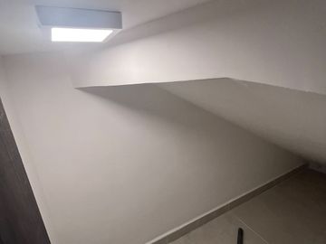 C1439 AMPLIAS Y MODERNAS CASAS DE VENTA, Sector Av. Los Cerezos C1439