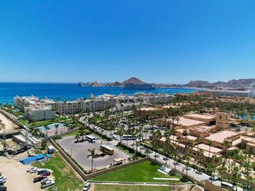 Condominio en Cabo San Lucas en Venta a pasos de playa en Amaterra