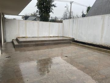 SE VENDE GRAN CASA CERCA DE METRO LOS DOMINICOS 3D3B