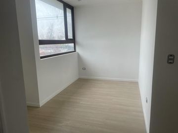 SE VENDE GRAN CASA CERCA DE METRO LOS DOMINICOS 3D3B