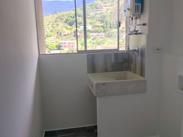 💥 VENDO💥 Hermoso Apartamento en unidad cerrada Montesion - Barrio la Misericordia - Copacabana.