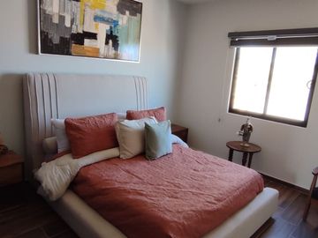 CASA EN VENTA CON EQUIPAMIENTO CON ROOF GARDEN EN ZONA EXCLUSIVA