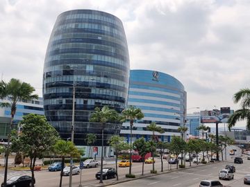 VENTA  OFICINA  96,66 MT2    EDIFICIO 100 BUSINESS CENTER