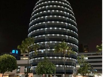 VENTA  OFICINA  96,66 MT2    EDIFICIO 100 BUSINESS CENTER