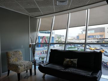 VENTA  OFICINA  96,66 MT2    EDIFICIO 100 BUSINESS CENTER