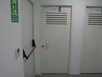 VENTA  OFICINA  96,66 MT2    EDIFICIO 100 BUSINESS CENTER