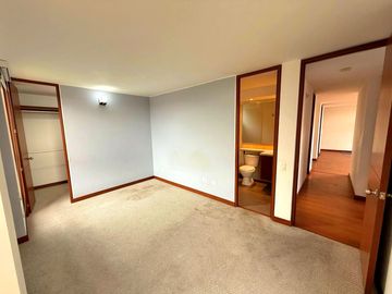 APARTAMENTO EN VENTA SECTOR HACIENDA CASABLANCA MADRID CUNDINAMRCA