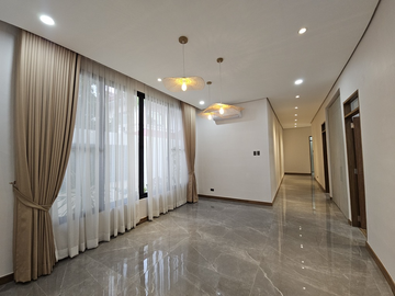 🏠 For Sale: Luxurious Modern Bungalow with Adult & Kiddie Pools in Pamplona, Las Piñas 🌴