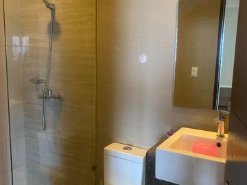 3 Bedrooms Unit For Sale in One Manchester Place, Mactan Cebu