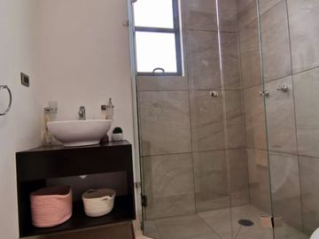 ¡¡¡ BONITA CASA EN RESIDENCIAL LAS BARCENAS METEPEC !!!