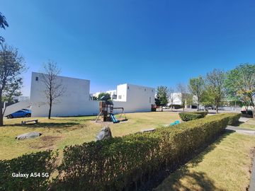 venta departamento en el mirador Querétaro Planta baja duplex muy amplio y jardinado ef