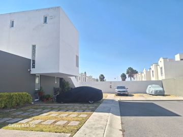 venta departamento en el mirador Querétaro Planta baja duplex muy amplio y jardinado ef