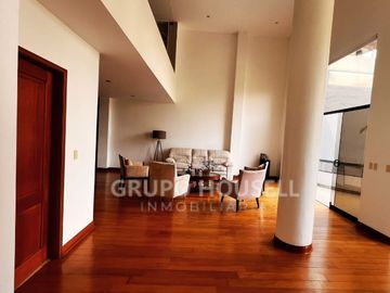 VENDO HERMOSO DUPLEX EN CHACARILLA DEL ESTANQUE