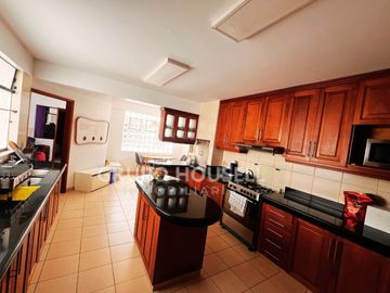 VENDO HERMOSO DUPLEX EN CHACARILLA DEL ESTANQUE
