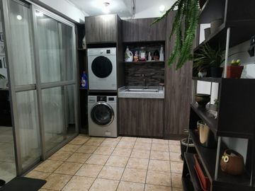 CASA MULTIFAMILIAR CON 4 DPTOS MAS TRERRAZA