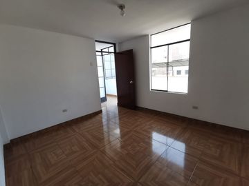 CASA MULTIFAMILIAR CON 4 DPTOS MAS TRERRAZA