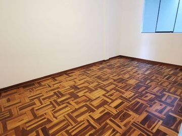 CASA MULTIFAMILIAR CON 4 DPTOS MAS TRERRAZA