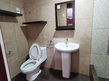 CASA MULTIFAMILIAR CON 4 DPTOS MAS TRERRAZA