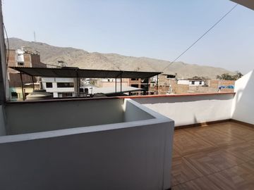 CASA MULTIFAMILIAR CON 4 DPTOS MAS TRERRAZA