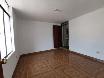 CASA MULTIFAMILIAR CON 4 DPTOS MAS TRERRAZA