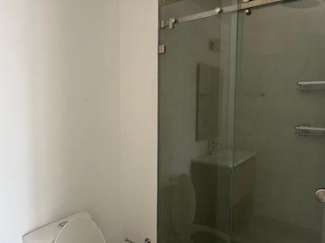 Se renta departamento atras de la plaza comercial Cosmopol