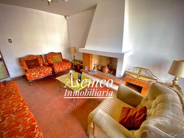 ¡Ocasión! Surco, en Venta Casa Frente a Parque con Jardín y Terraza - 200 m²-  3 Pisos