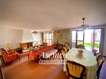 ¡Ocasión! Surco, en Venta Casa Frente a Parque con Jardín y Terraza - 200 m²-  3 Pisos