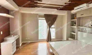 Spacious 1-Bedroom Condo in Cebu Business Park for Rent