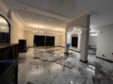 Hermosa Casa en Venta Bugambilias 2da Seccion, Zapopan.