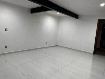 Increible Casa en Venta en Colonia Providencia, Guadalajara