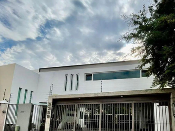 Casa en Venta en Ciudad Bugambilias