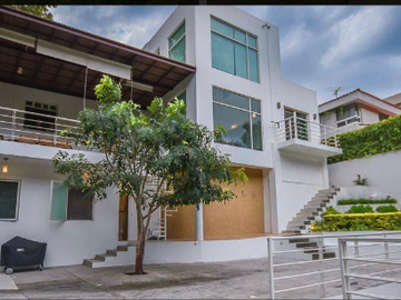 Hermosa Casa en Venta El Palomar, Tlajomulco.