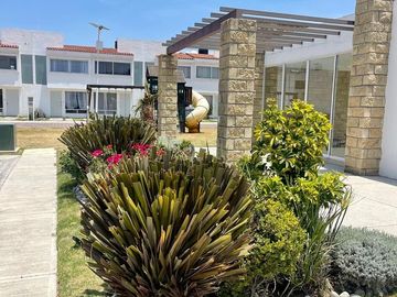 Vendo casa en cuautlancingo fracc hacienda san rafael