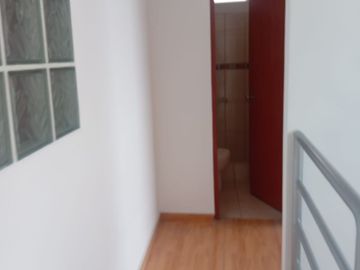 VENTA DE DEPARTAMENTO DUPLEX, 3 DORM. -  CALLE LAS VIOLETAS – SAN LUIS