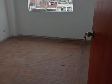 VENTA DE DEPARTAMENTO DUPLEX, 3 DORM. -  CALLE LAS VIOLETAS – SAN LUIS