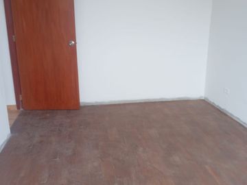 VENTA DE DEPARTAMENTO DUPLEX, 3 DORM. -  CALLE LAS VIOLETAS – SAN LUIS