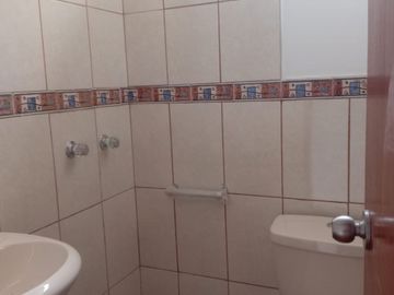 VENTA DE DEPARTAMENTO DUPLEX, 3 DORM. -  CALLE LAS VIOLETAS – SAN LUIS